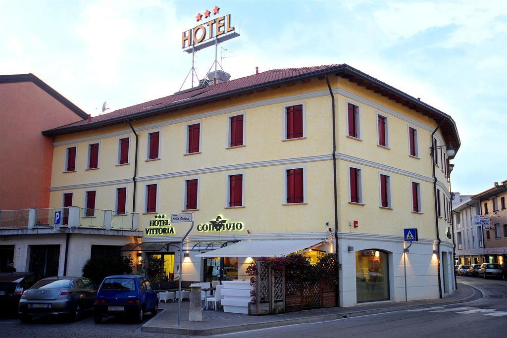 Hotel Vittoria San Giórgio di Nogaro Esterno foto