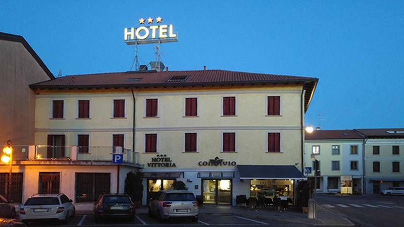 Hotel Vittoria San Giórgio di Nogaro Esterno foto