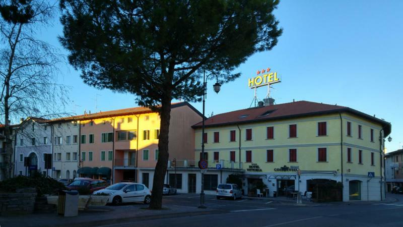 Hotel Vittoria San Giórgio di Nogaro Esterno foto