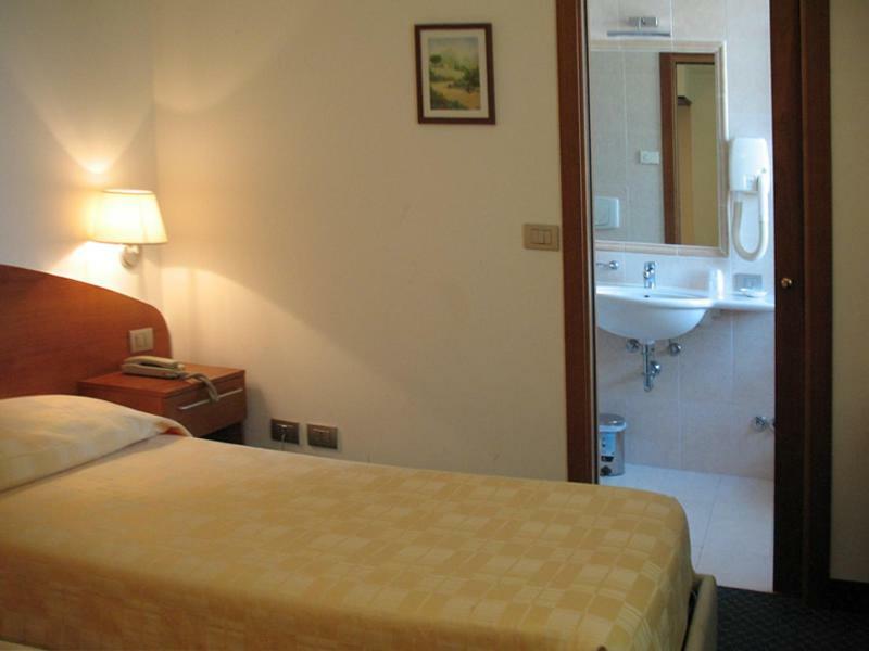 Hotel Vittoria San Giórgio di Nogaro Esterno foto